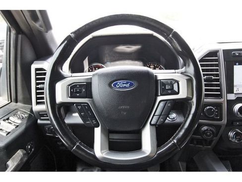 Used 2018 Ford F150 Platinum w/ Equipment Group 701A Luxury AWD/4WD image 14