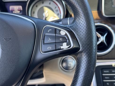 Used 2016 Mercedes-Benz GLA 250 image 25