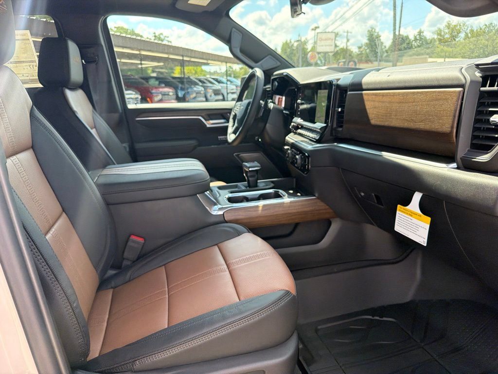 New 2026 Chevrolet Silverado 1500 High Country AWD/4WD image 21