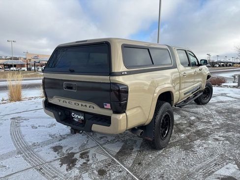 Used 2017 Toyota Tacoma TRD Sport w/ Tow Package image 9