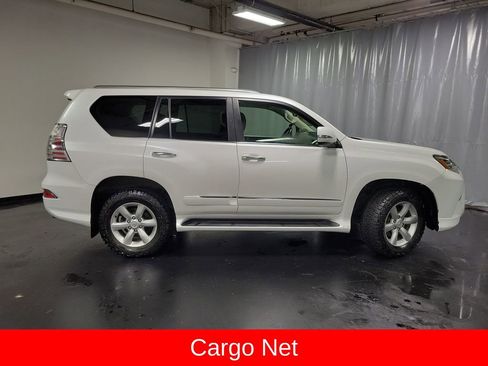 Used 2017 Lexus GX 460 w/ Navigation Package AWD/4WD image 10