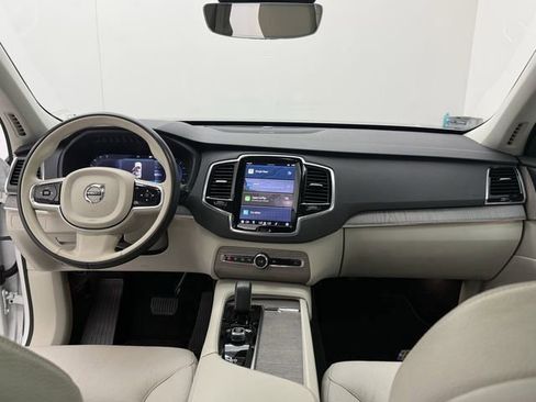 Used 2023 Volvo XC90 B6 Plus image 22