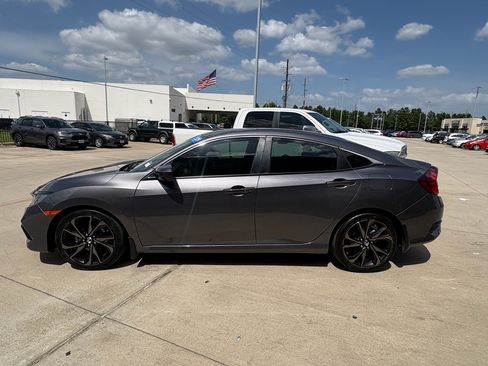 Used 2019 Honda Civic Sport image 5