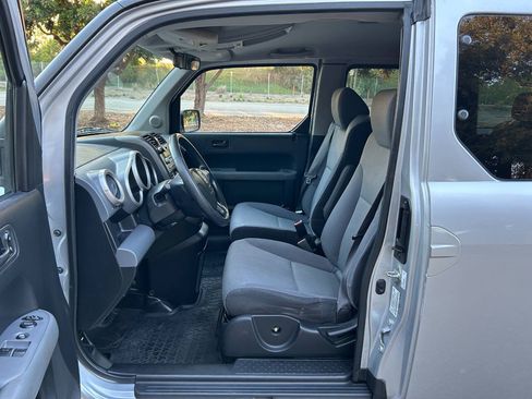 Used 2008 Honda Element EX image 25