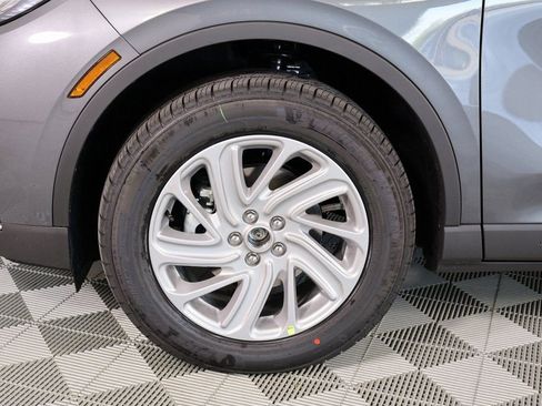 New 2026 Lincoln Corsair Premiere image 18