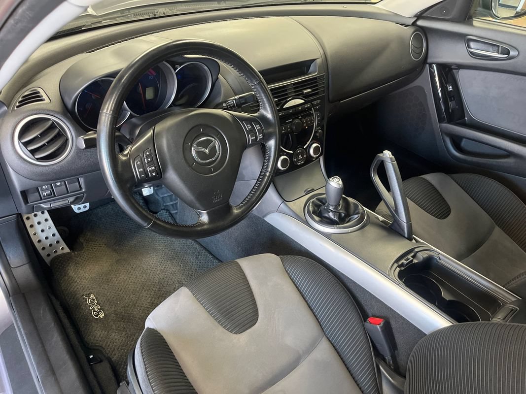 Used 2004 MAZDA RX-8 w/ MT Sport Pkg RWD image 35