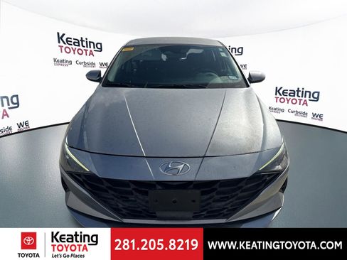 Used 2023 Hyundai Elantra SEL image 2
