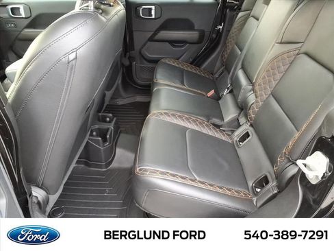 Used 2021 Jeep Gladiator Overland image 13