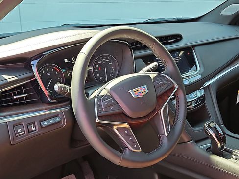 New 2026 Cadillac XT5 Premium Luxury w/ Driver Assist Package image 9