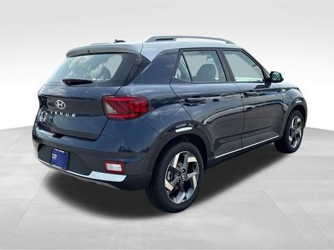 New 2026 Hyundai Venue SEL FWD image 5
