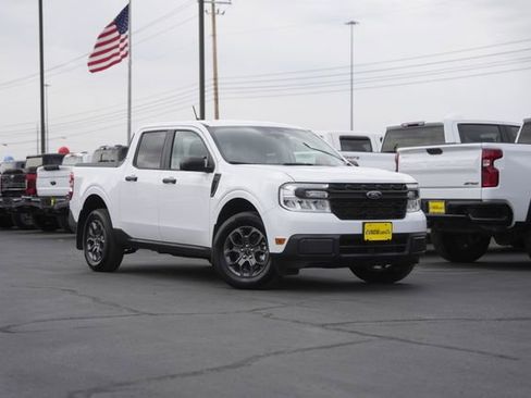 Certified 2024 Ford Maverick XLT image 2