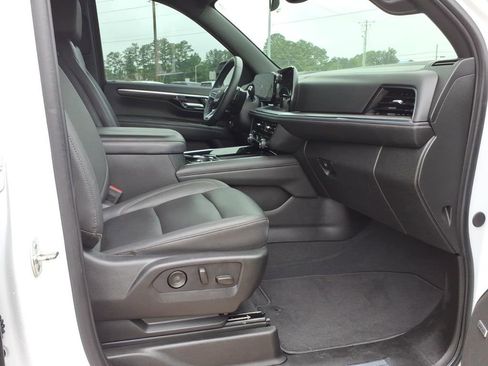 Used 2025 Chevrolet Tahoe LT w/ Comfort Package RWD image 11