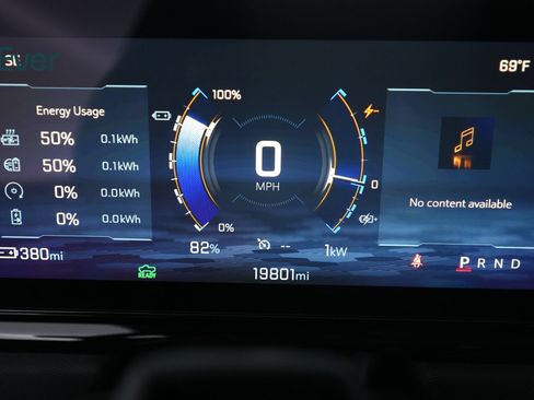 Used 2025 Chevrolet Silverado EV RST AWD/4WD image 7