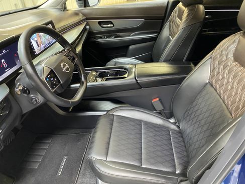 Used 2025 Nissan Murano Platinum w/ Cargo Package image 21