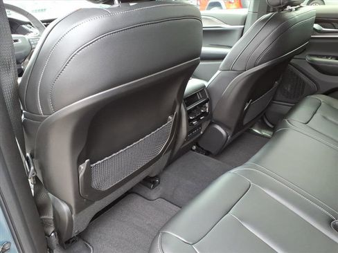 New 2026 Jeep Grand Cherokee Limited AWD/4WD image 15