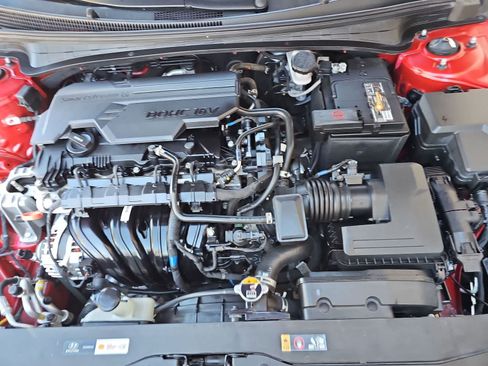 Used 2021 Hyundai Elantra SEL FWD image 13