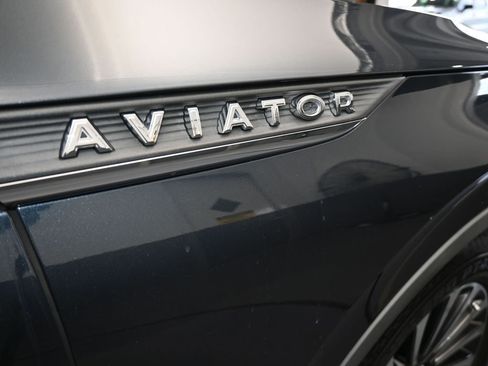 Used 2022 Lincoln Aviator Reserve w/ Elements Package Plus image 55