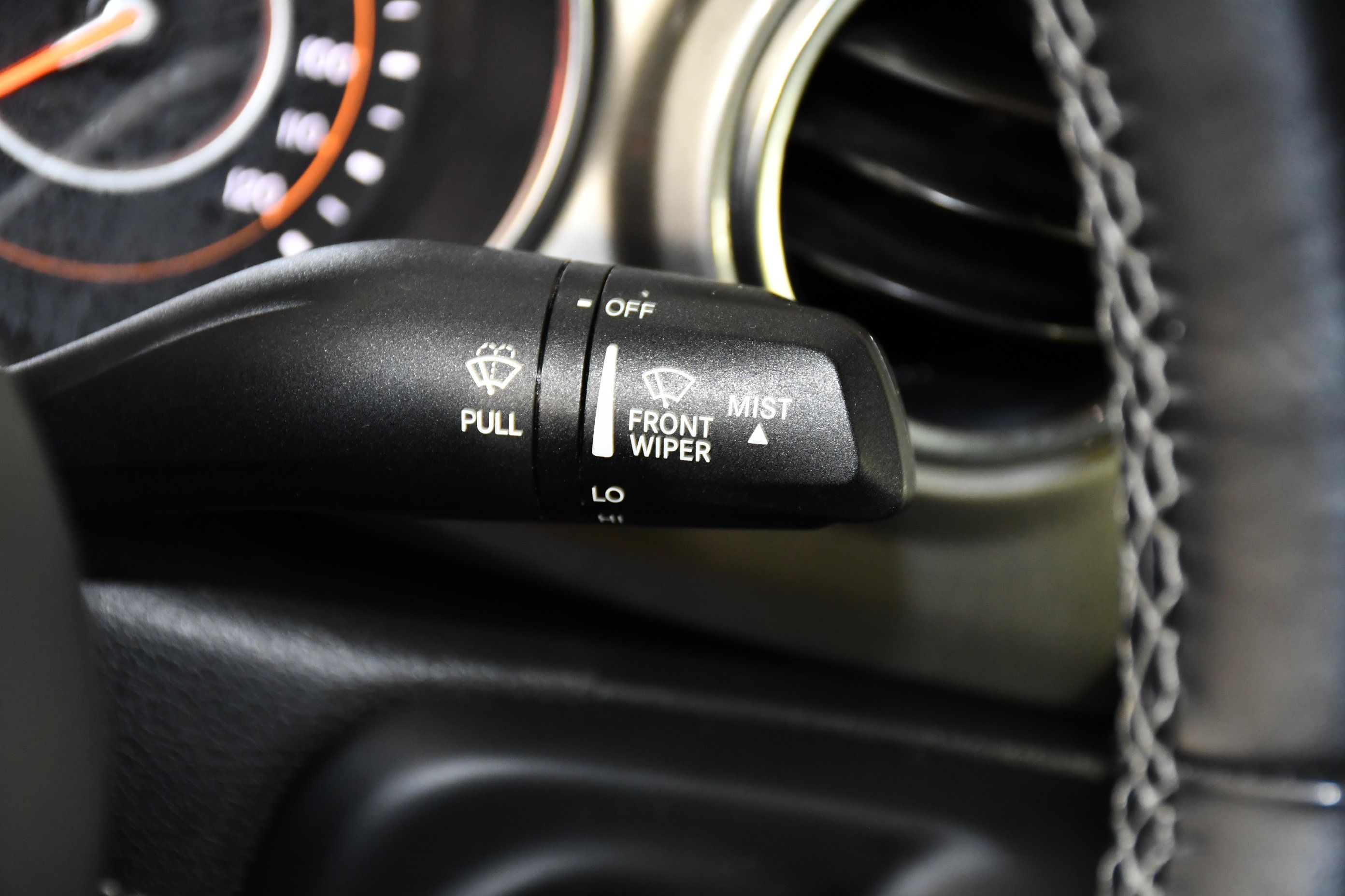 Used 2018 Jeep Wrangler Unlimited Sahara AWD/4WD image 24