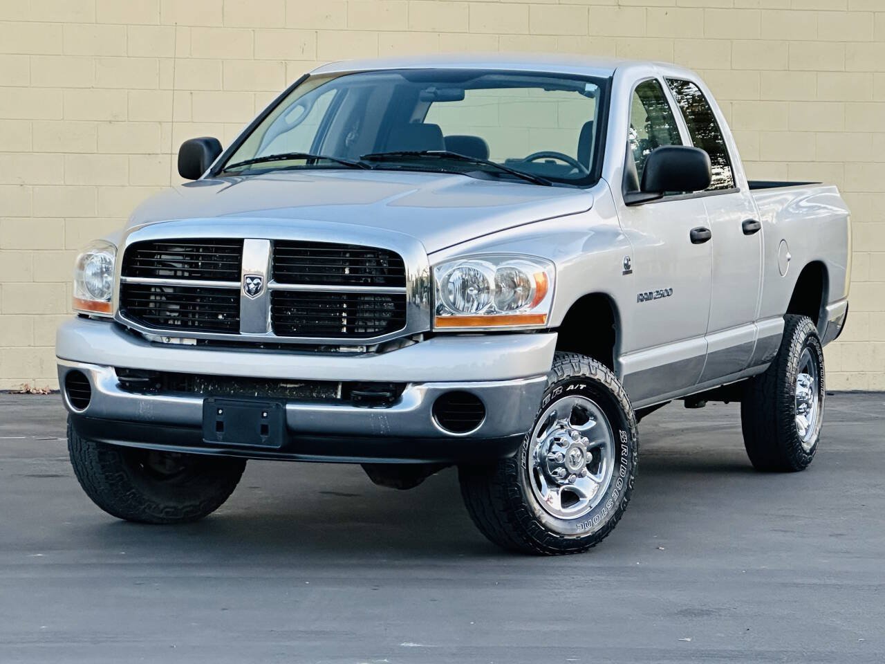 Used 2006 Dodge Ram 2500 Truck SLT w/ Trailer Tow Group AWD/4WD image 4