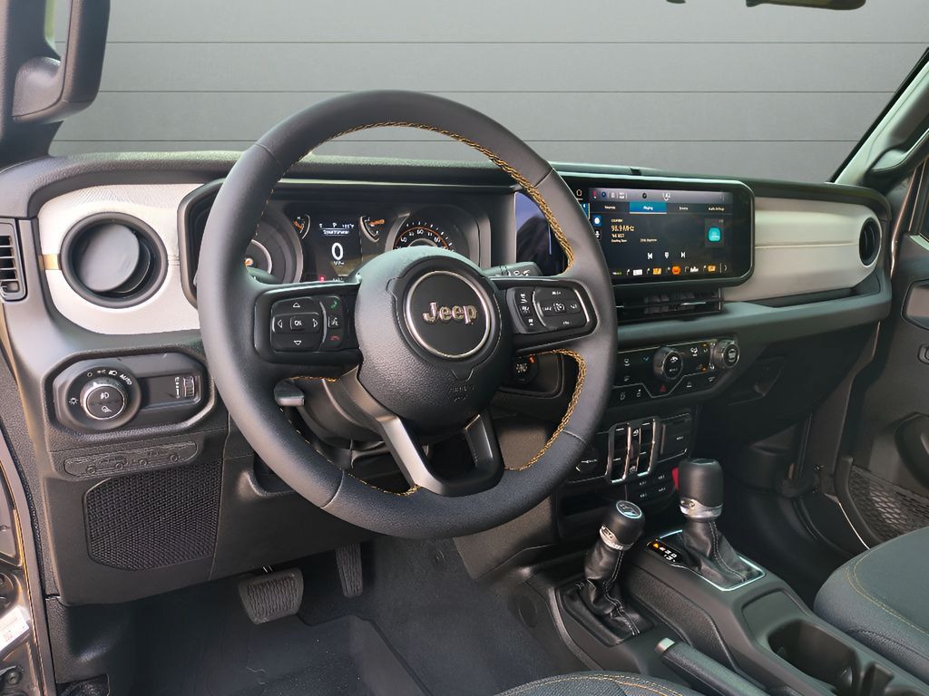 Used 2024 Jeep Gladiator Sport AWD/4WD image 12