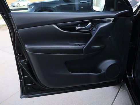 Used 2022 Nissan Rogue Sport SL FWD image 24