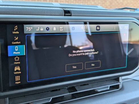 Used 2025 Jeep Wrangler Sahara image 27