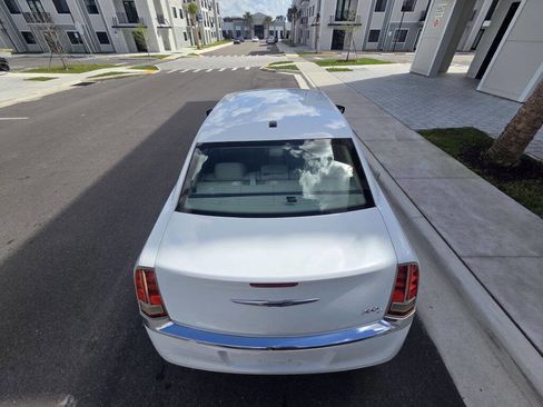 Used 2012 Chrysler 300 C image 8