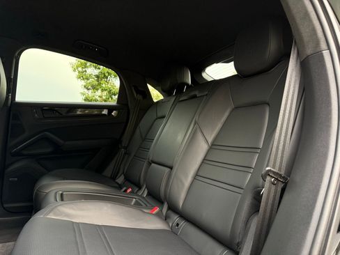 Certified 2024 Porsche Cayenne Turbo GT image 29
