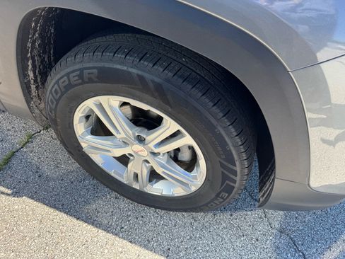 Used 2018 GMC Terrain SLE w/ Driver Convenience Package AWD/4WD image 4