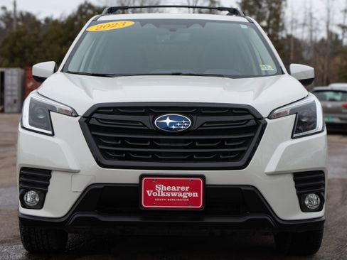 Used 2023 Subaru Forester Premium image 9