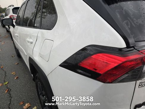 Used 2024 Toyota RAV4 LE FWD image 7