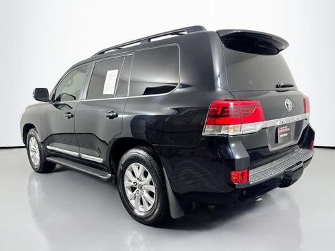 Used 2017 Toyota Land Cruiser image 8