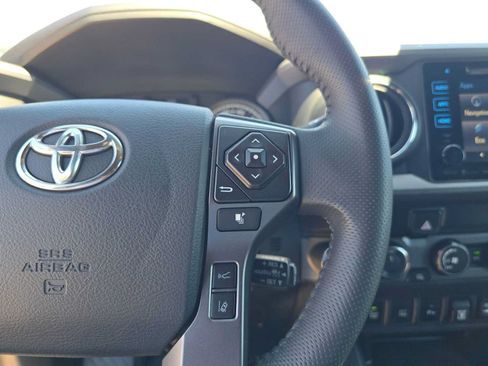 Used 2019 Toyota Tacoma TRD Off-Road w/ Technology Package AWD/4WD image 30