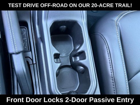 New 2026 Jeep Gladiator Sahara image 15