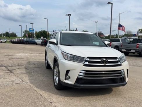Used 2018 Toyota Highlander Limited AWD/4WD image 3
