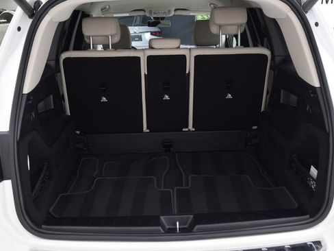 Used 2022 Mercedes-Benz GLB 250 4MATIC image 3