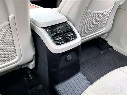Used 2022 Volvo XC90 T8 Inscription Expression w/ Advanced Package AWD/4WD image 24