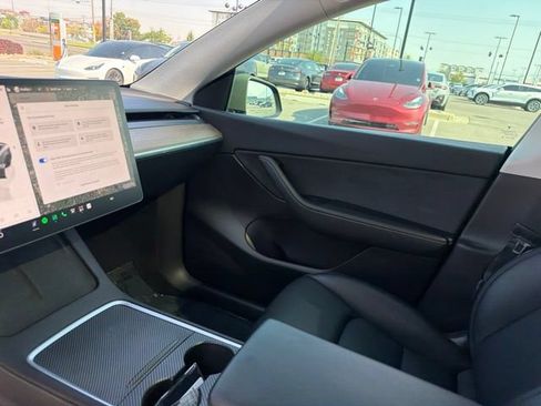 Used 2022 Tesla Model Y Performance AWD/4WD image 23