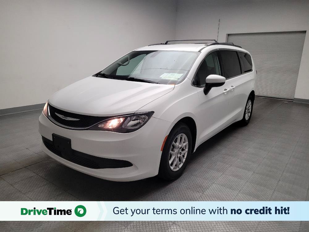 Used 2021 Chrysler Voyager Lxi FWD image 1