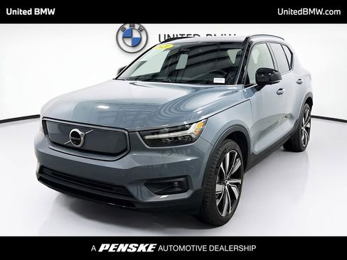 Used 2021 Volvo XC40 P8 Recharge w/ Advanced Package image 1
