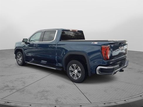Used 2023 GMC Sierra 1500 SLE image 7