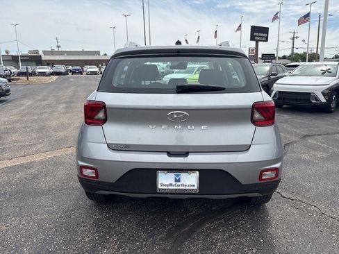 Certified 2024 Hyundai Venue SEL FWD image 8