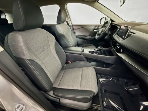 Used 2022 Nissan Rogue SV FWD image 26