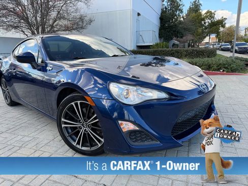 Used 2013 Scion FR-S 10 Series image 2