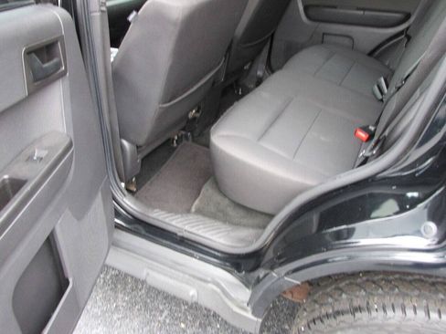 Used 2012 Ford Escape XLT FWD image 37
