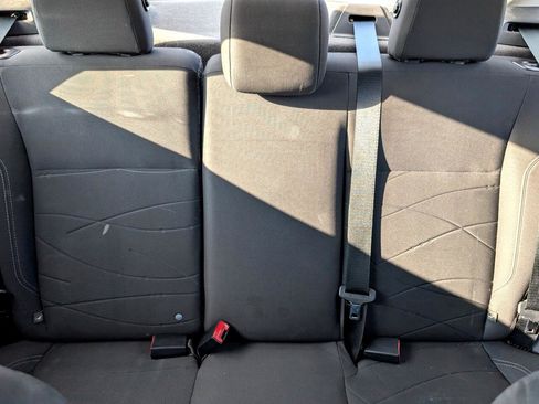 Used 2015 Ford Fiesta SE image 21