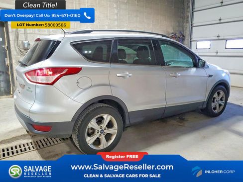 Used 2015 Ford Escape SE w/ Equipment Group 201A FWD image 4
