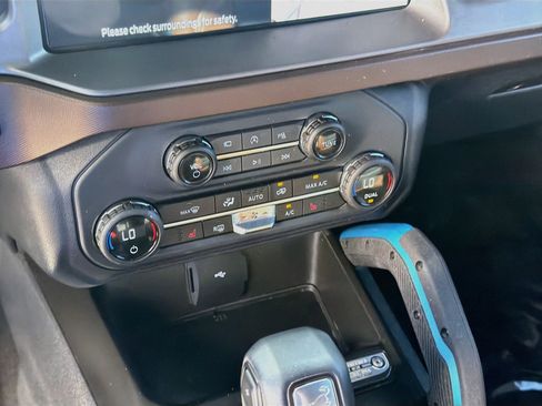Used 2023 Ford Bronco Outer Banks w/ Sasquatch Package AWD/4WD image 14