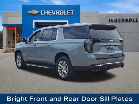 Used 2025 Chevrolet Suburban Premier AWD/4WD image 24