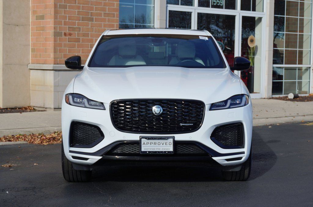 Used 2025 Jaguar F-PACE R-Dynamic S AWD/4WD image 3